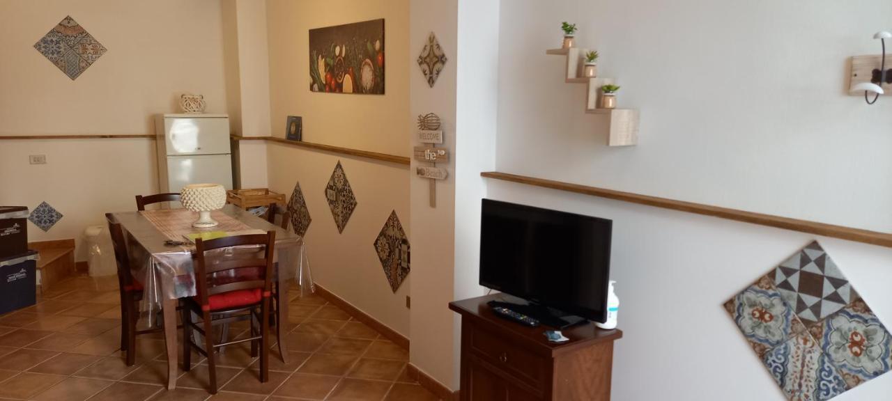 Casa Vacanze Chiara แตร์ราซีนี ภายนอก รูปภาพ