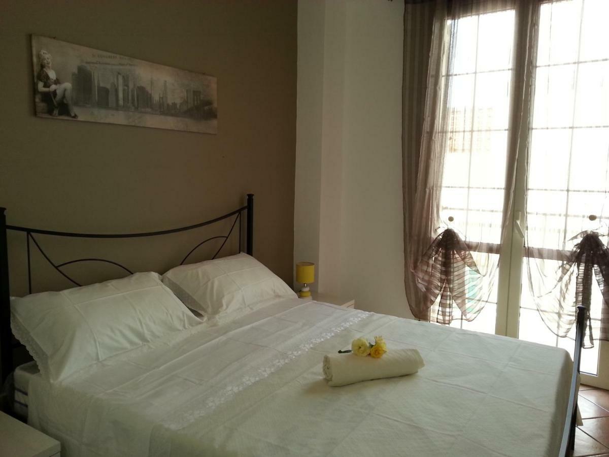 Casa Vacanze Chiara แตร์ราซีนี ภายนอก รูปภาพ
