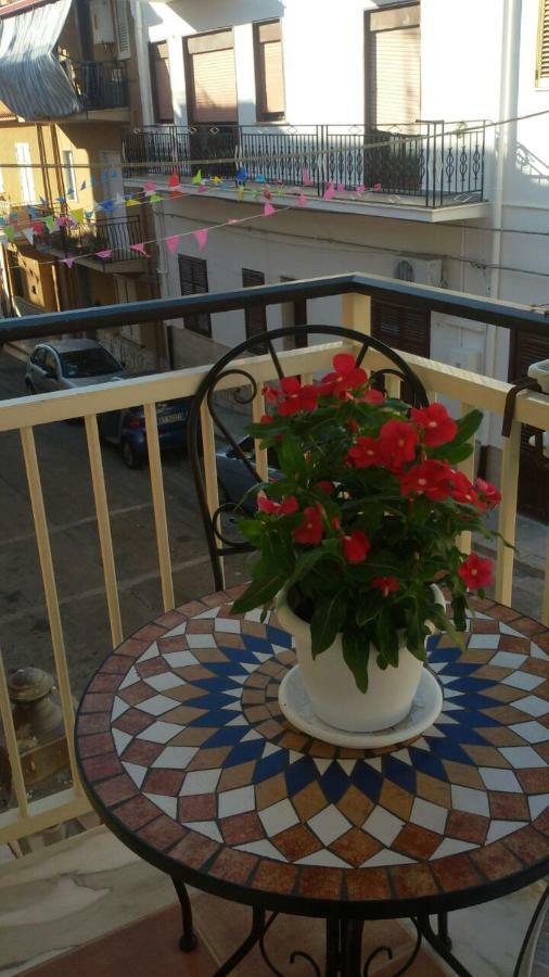 Casa Vacanze Chiara แตร์ราซีนี ภายนอก รูปภาพ