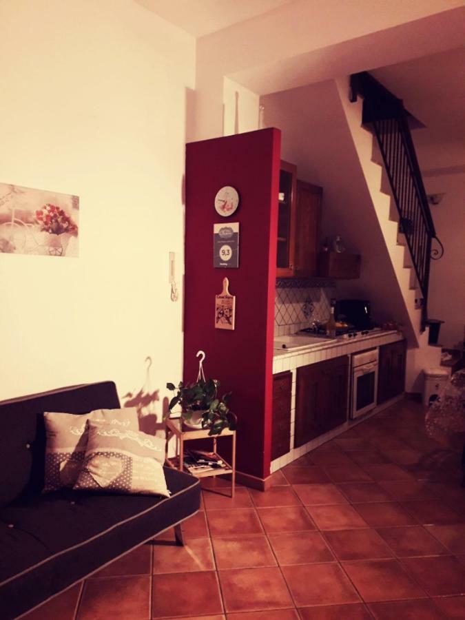 Casa Vacanze Chiara แตร์ราซีนี ภายนอก รูปภาพ